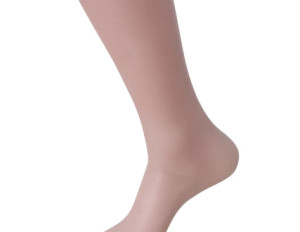 WOMEN’S FOOT DISPLAY